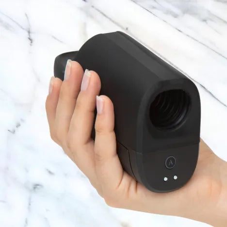 Arcwave Ion 2 in de hand, compact ergonomisch design met zachte siliconen opening