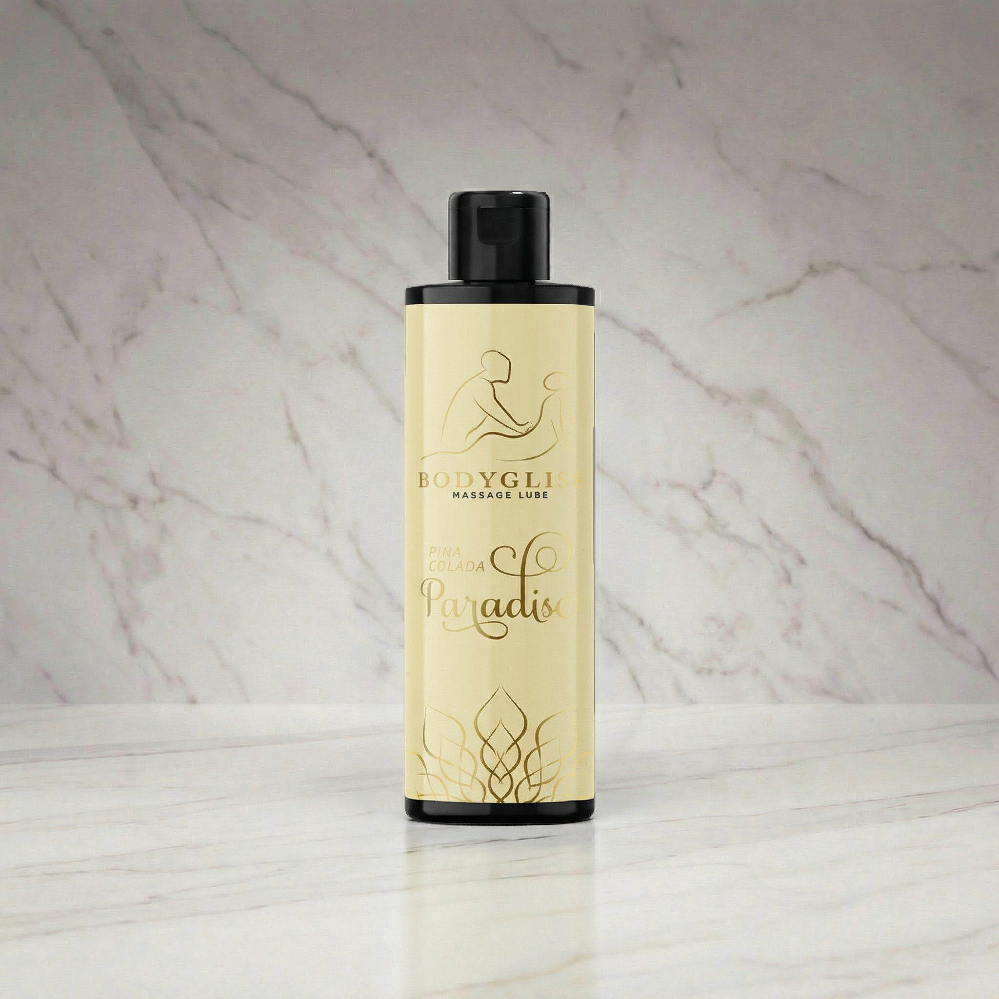 Bodygliss Pina Colada massage olie fles vooraanzicht op witte achtergrond