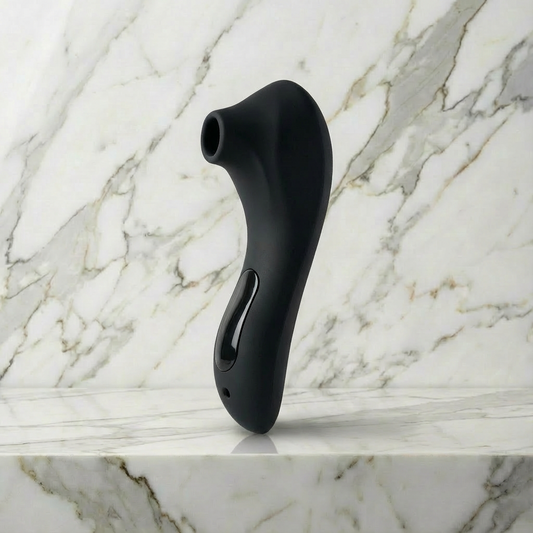 Rock Star elegante luchtdruk stimulator in roze van De Paarse Keizerin op witte achtergrond